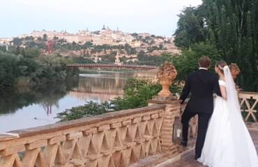 Elegant and timeless Destination wedding in Toledo