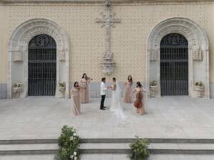 Side ceremony at Castle of Viñuelas with cross wall and Italian feel”